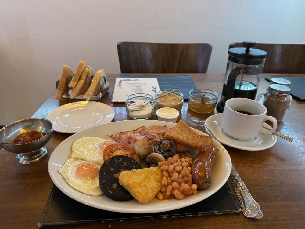 A Full English Breakfast at the Coach and Horses, Brixworth